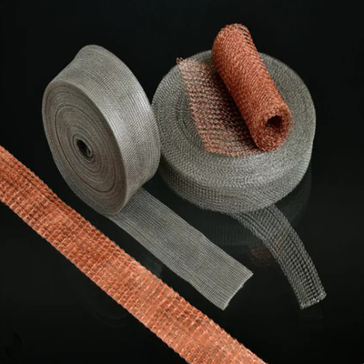0.05mm گالوانیزه از فولاد ضد زنگ با رشته بسته بندی در پالت چوبی